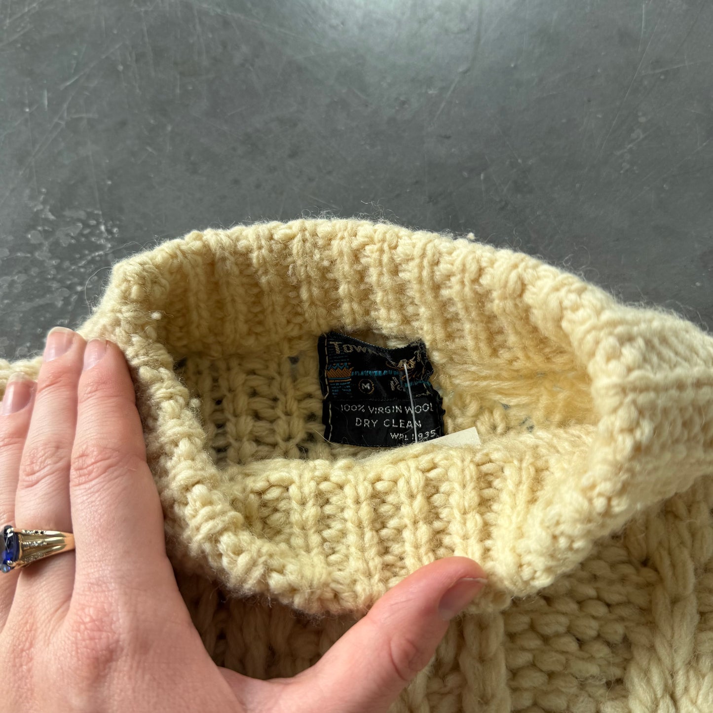 70’s Vintage Aran Knit Size Small