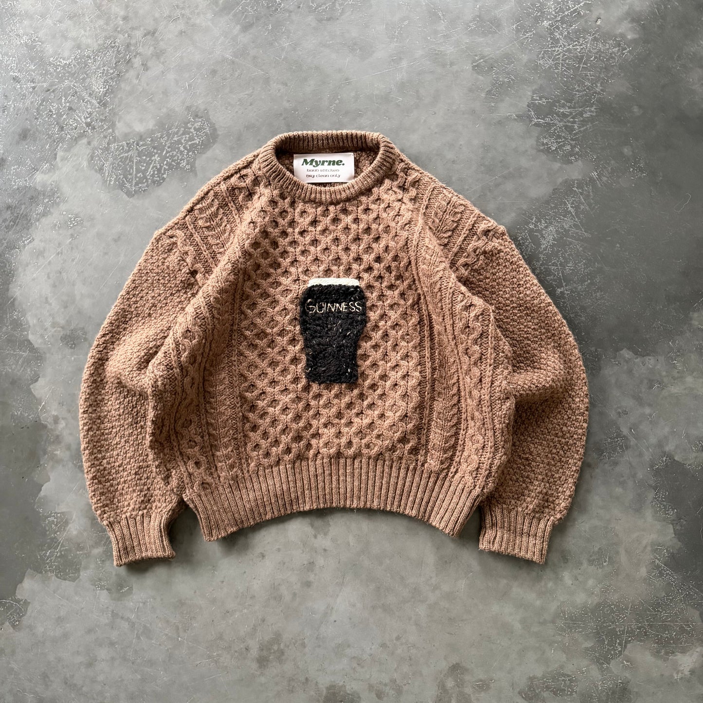 19. Embroidered Pint Geansaí Size Boxy Small