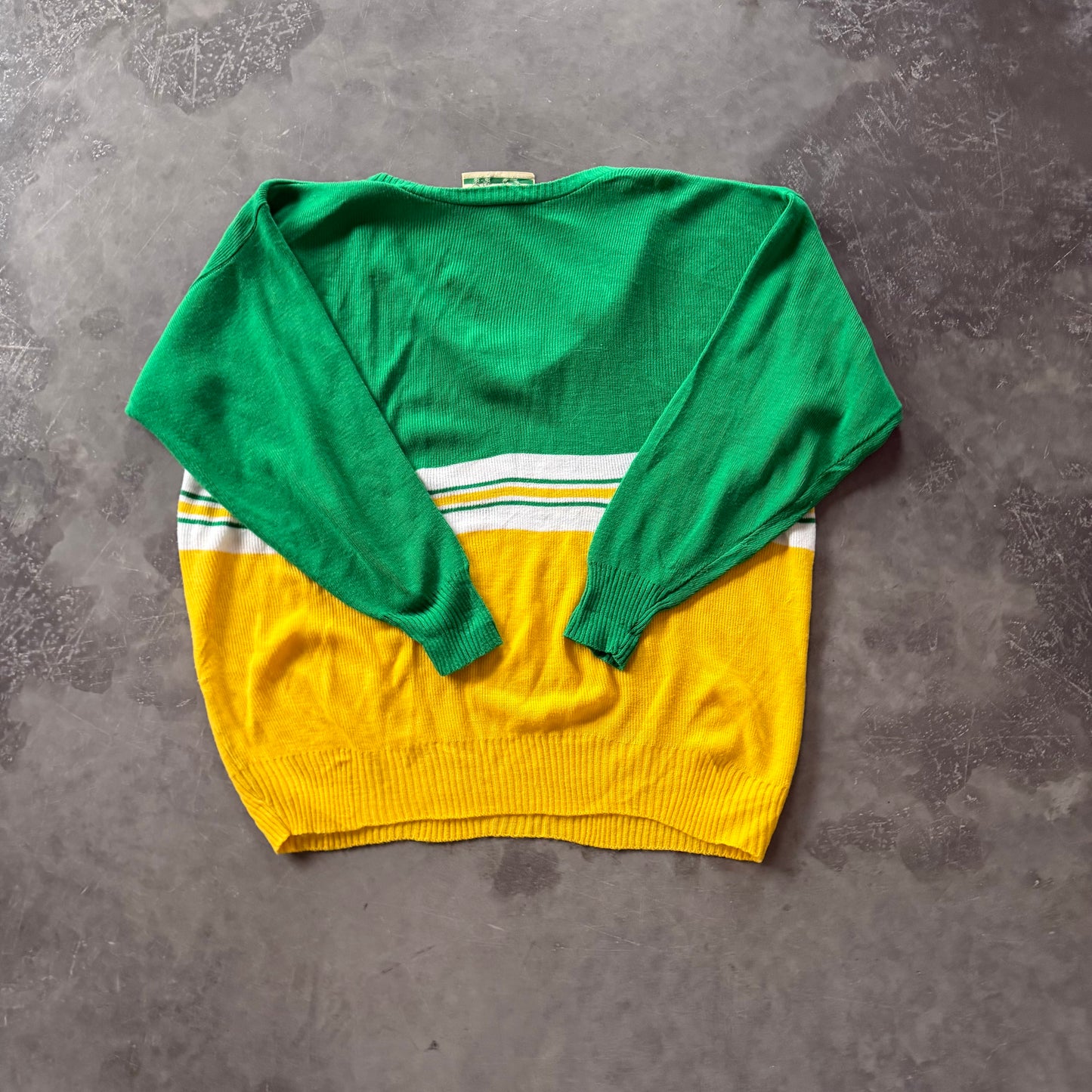 80's Vintage Ireland V-Neck Sweater Size XL