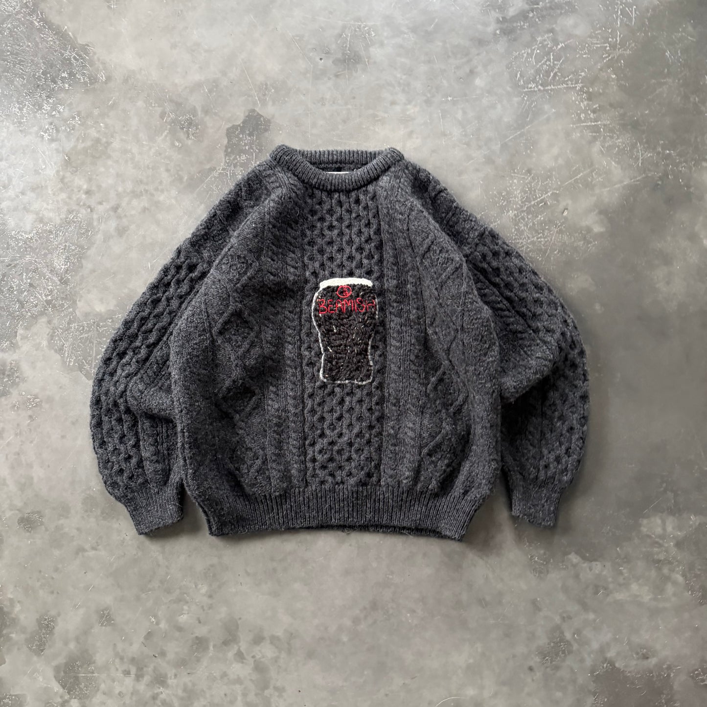 5. Embroidered Pint Geansaí Size Boxy Medium