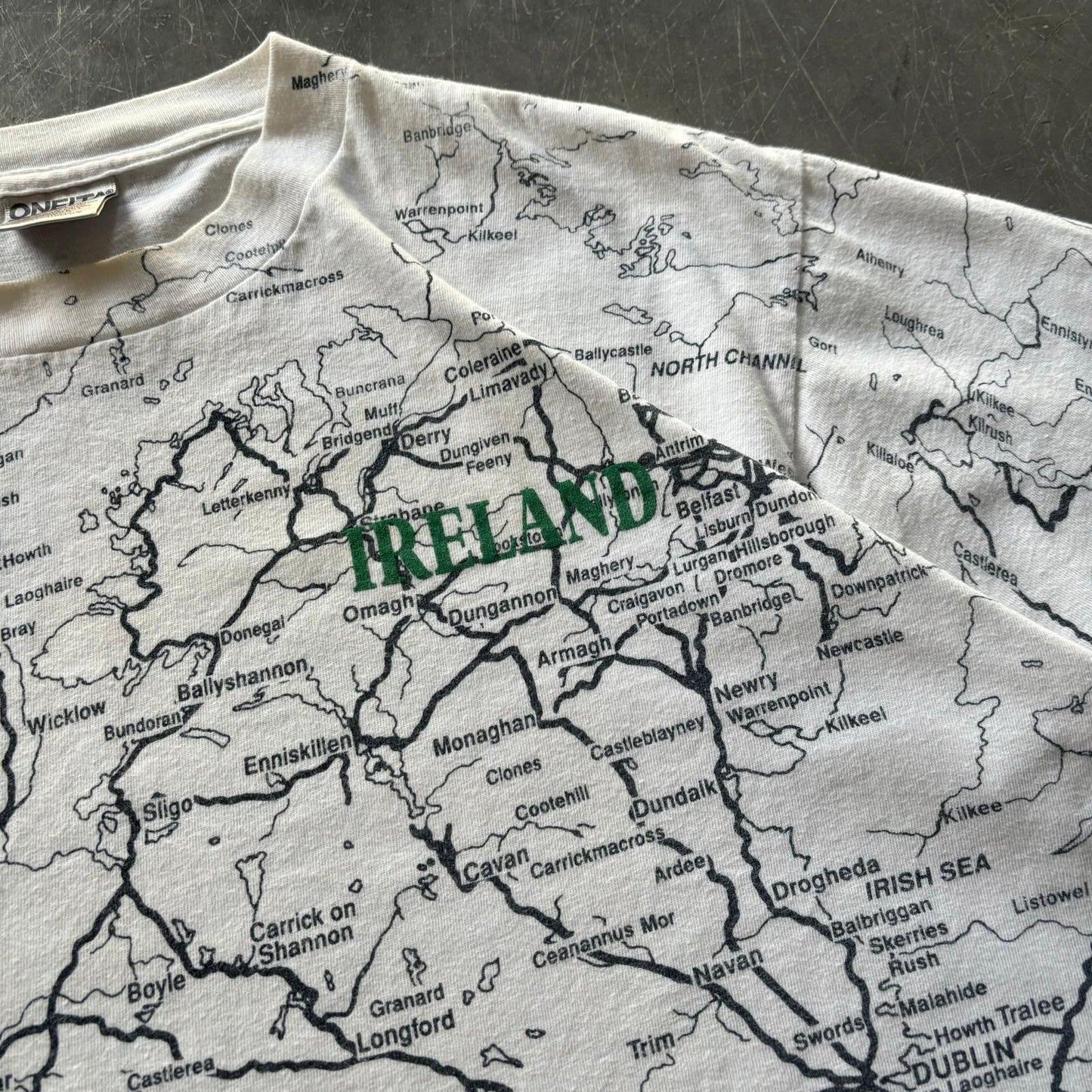 Rare Vintage Ireland Map Tee Boxy Large