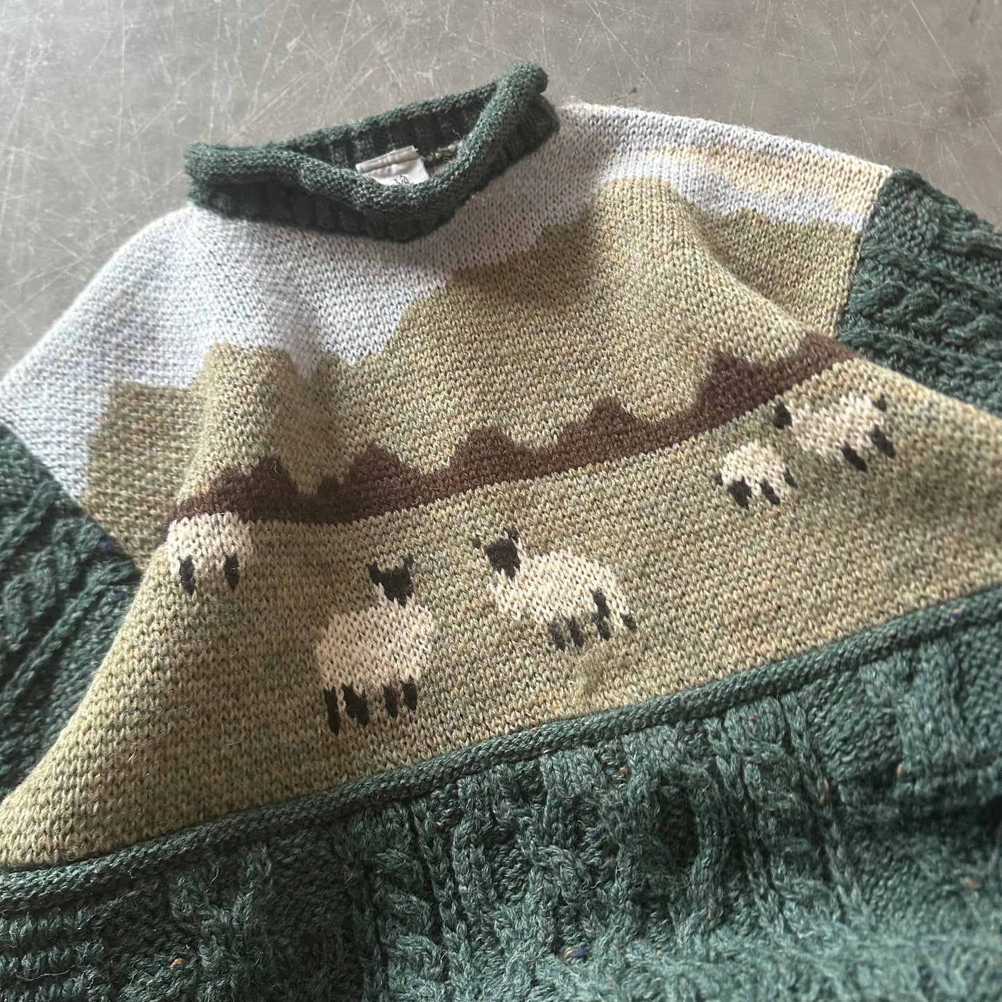 Vintage Woollen Sheep Geansaí Size Large