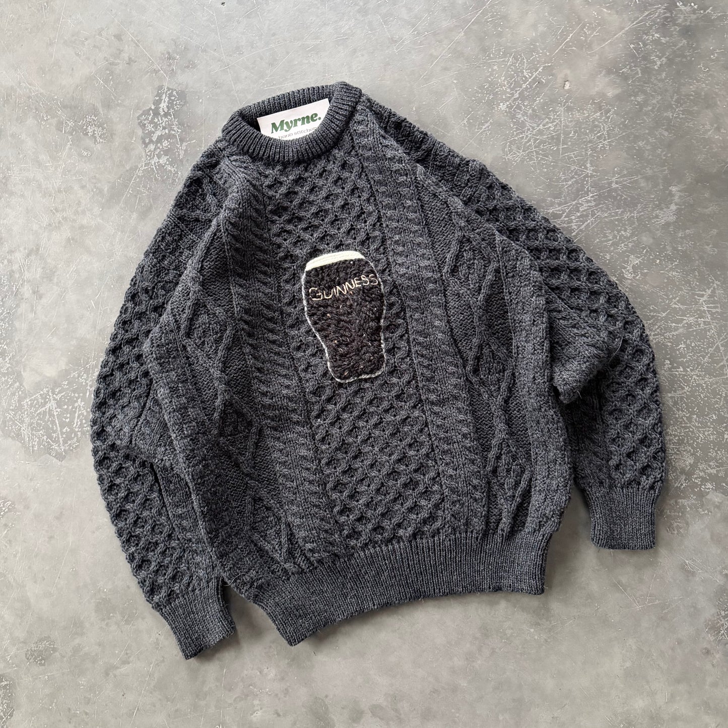 15. Embroidered Pint Geansaí Size Medium