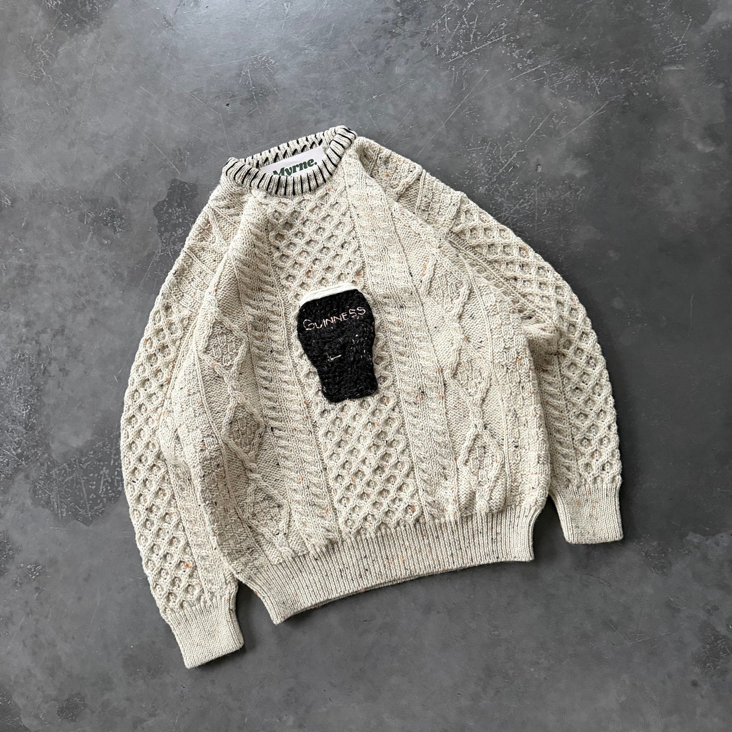 23. Embroidered Pint Geansaí Size S/M