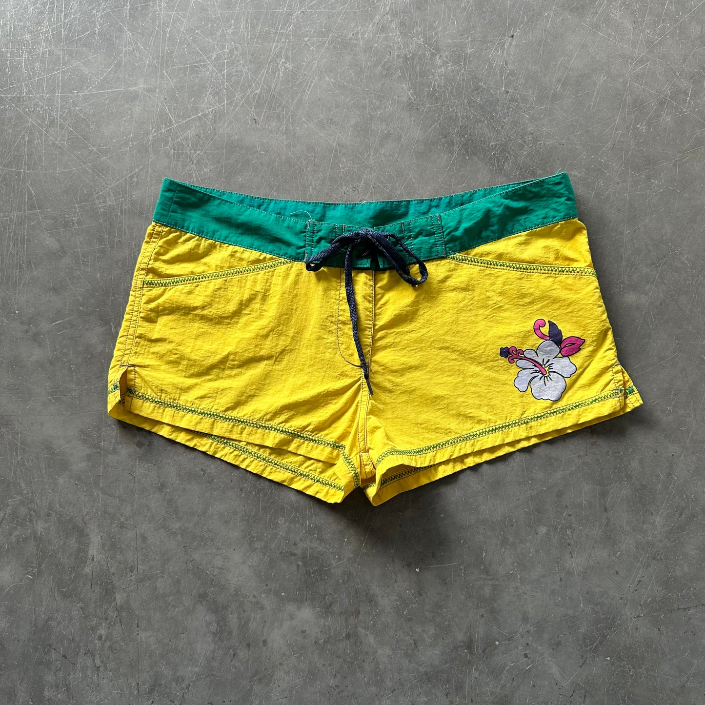 Y2K Vintage Cuba Shorts UK 8/10