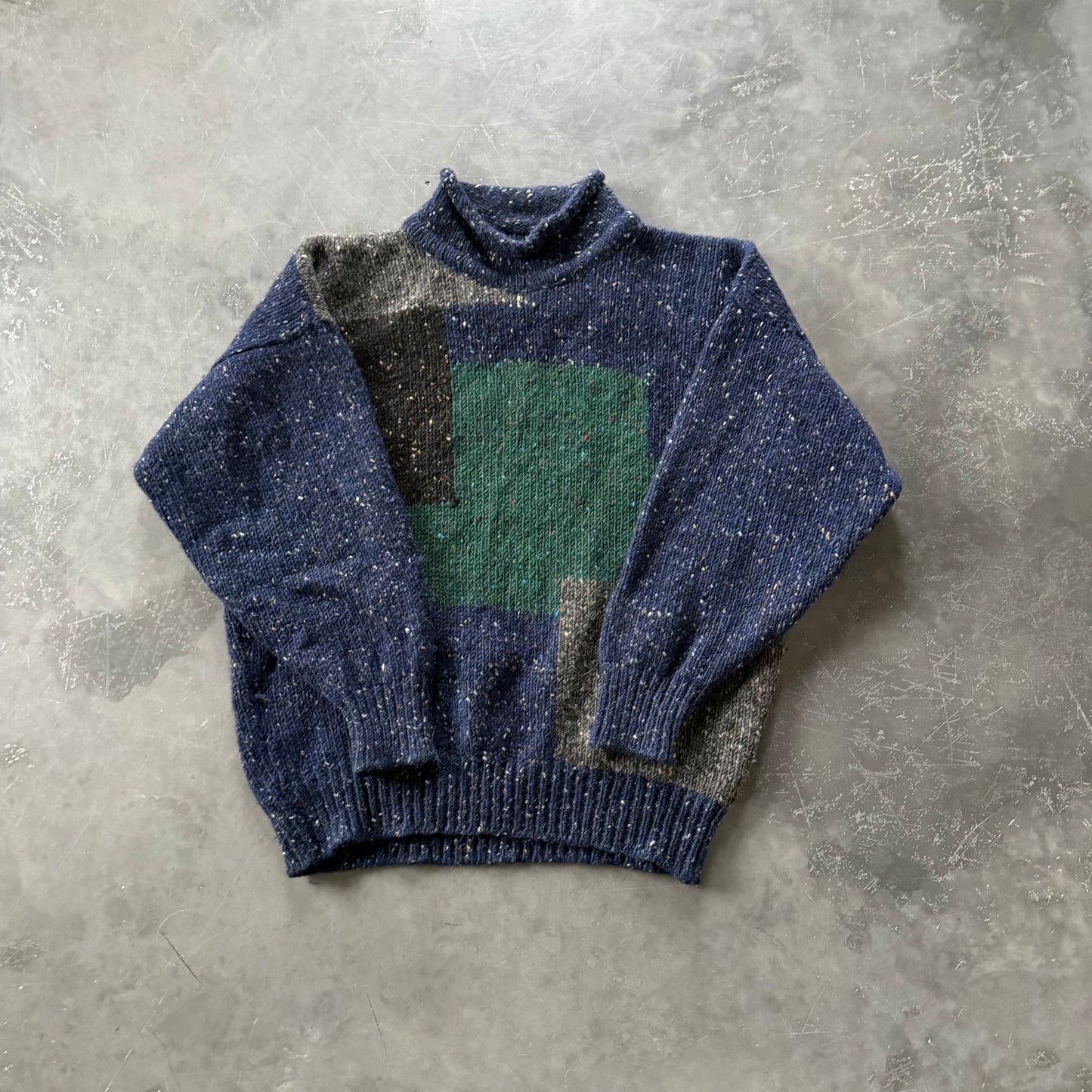 Hand Knitted Irish Wool Geansaí Size L