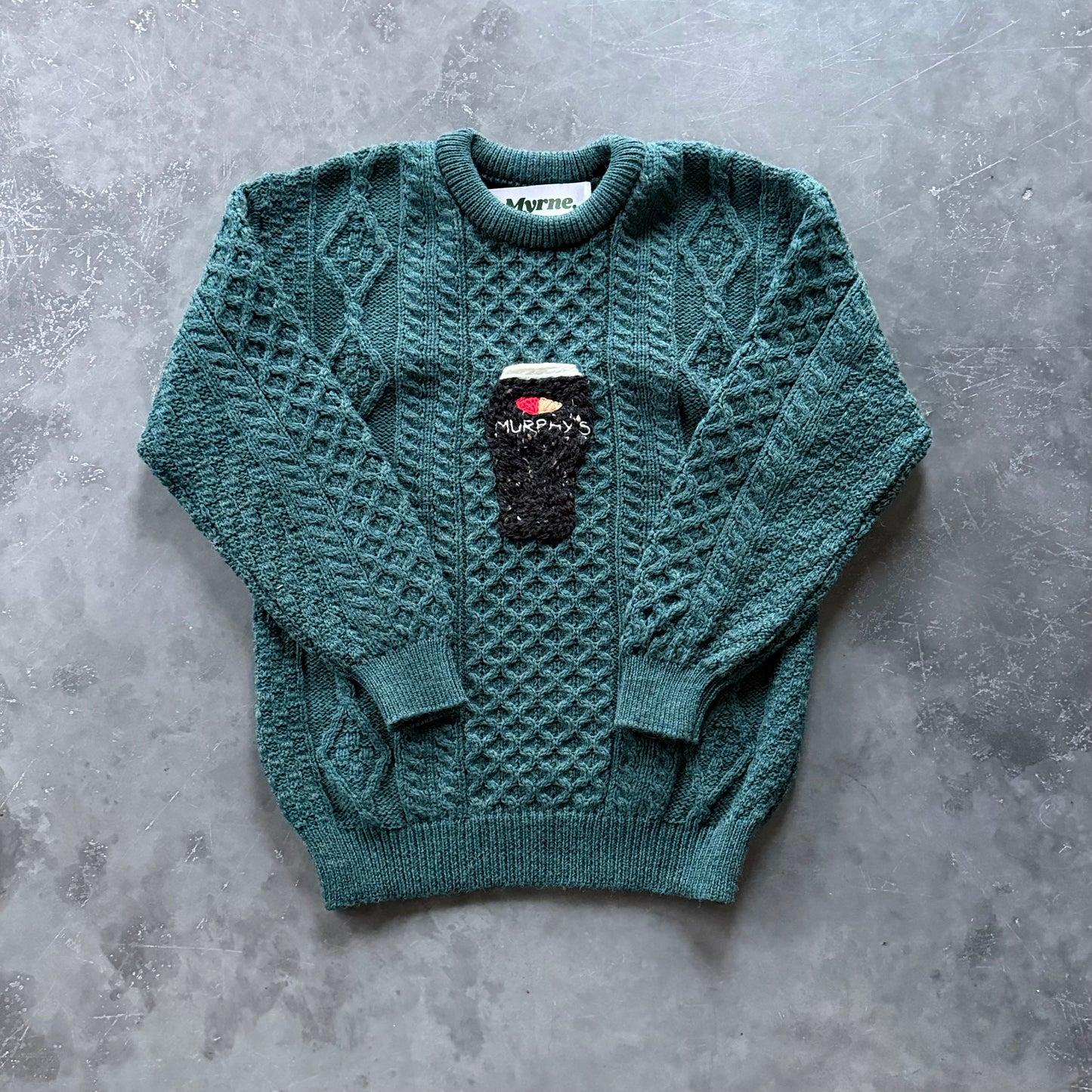 (11) Murphy’s Pint Geansaí Size Large