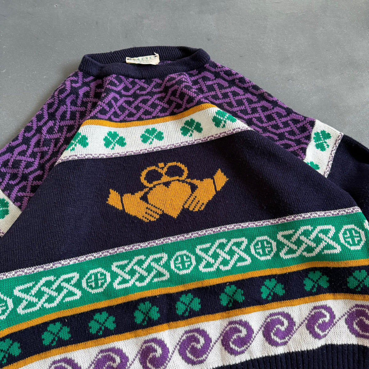1980's Vintage Claddagh Sweater Size L