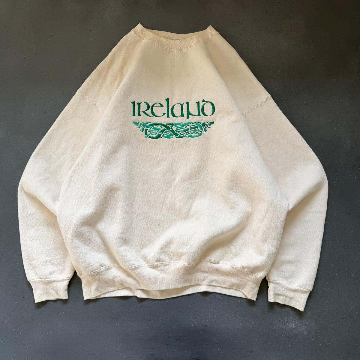 90’s Vintage Ireland Sweatshirt Size XL