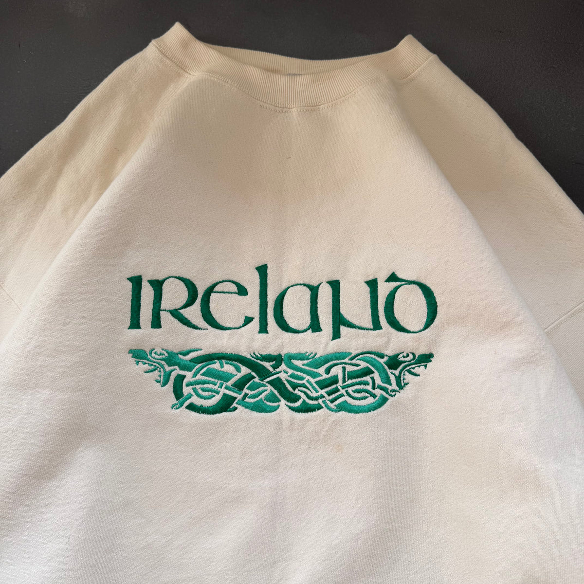 90’s Vintage Ireland Sweatshirt Size XL