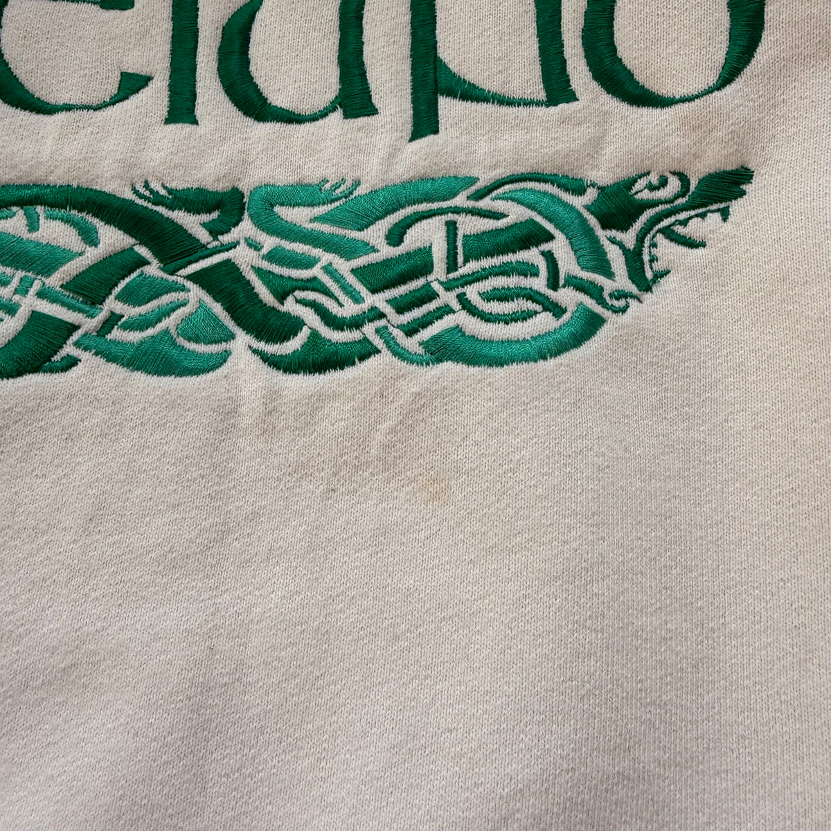 90’s Vintage Ireland Sweatshirt Size XL