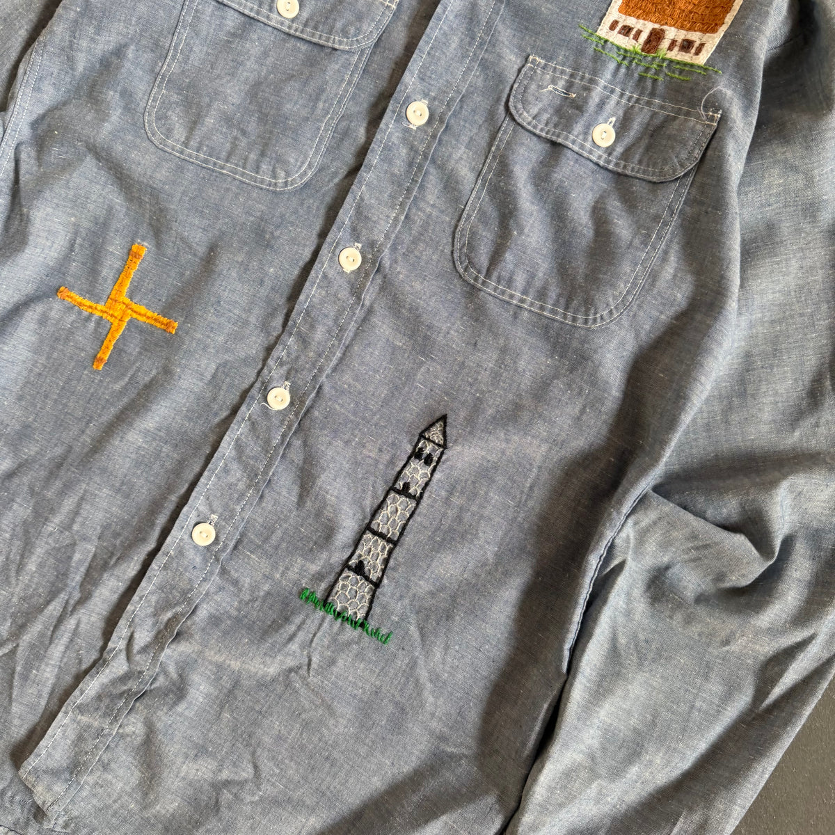 Vintage Embroidered Irish Motif Shirt Size M/L