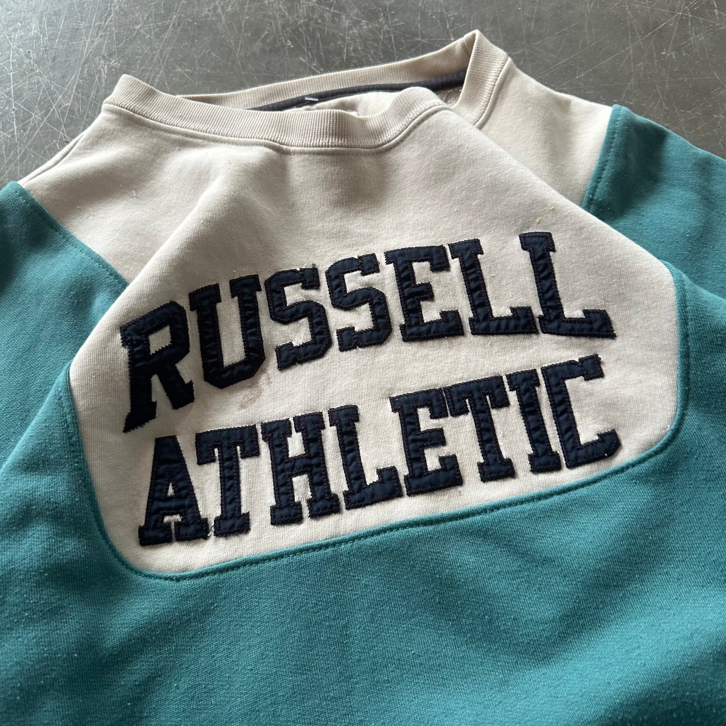 Russell Athletic Sweatshirt Size Medium