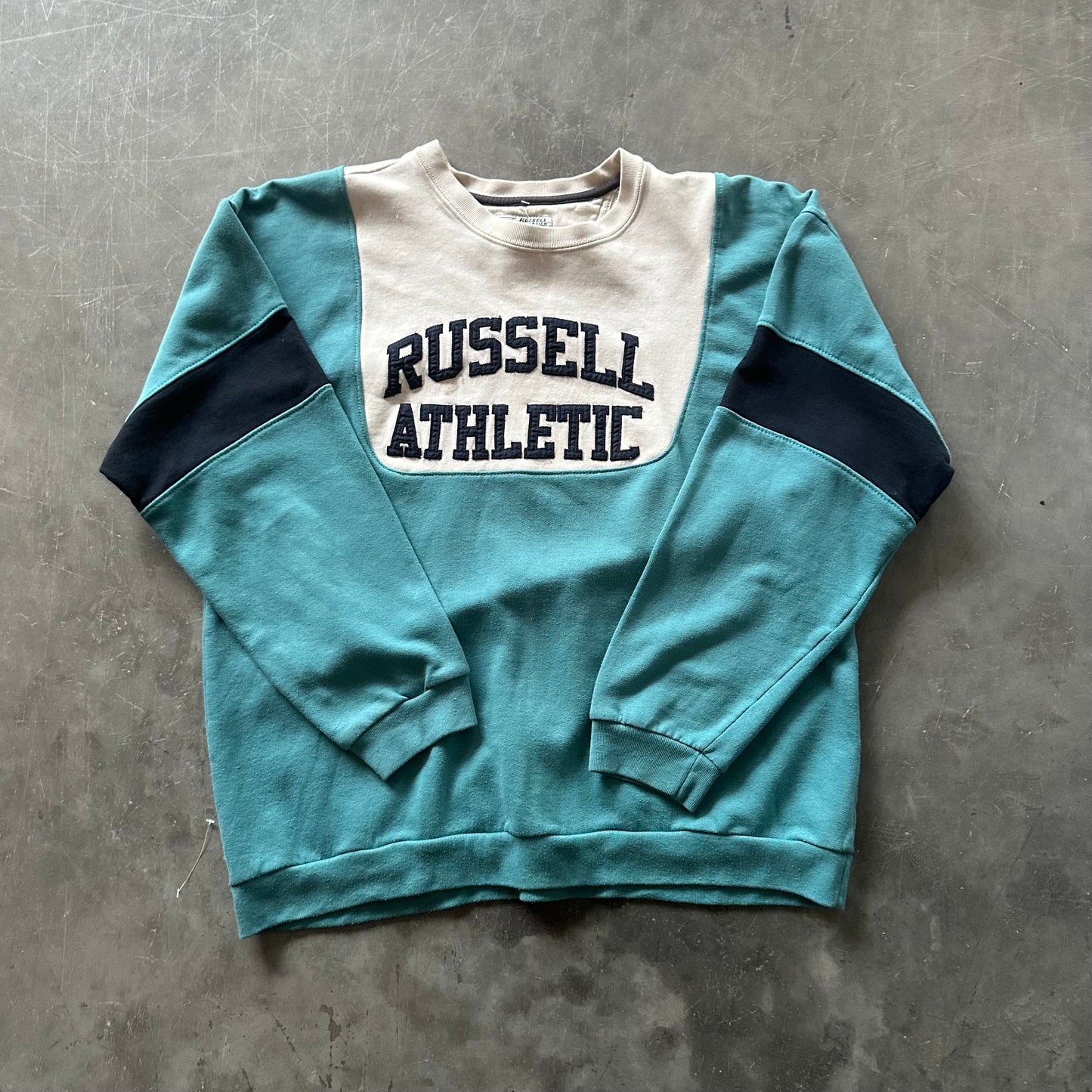 Russell Athletic Sweatshirt Size Medium