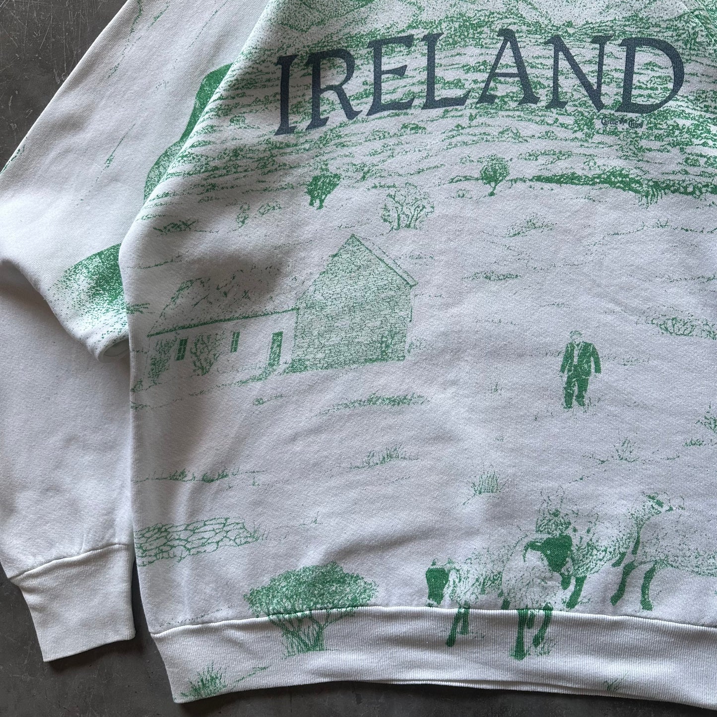 90's Rare Ireland Sweatshirt Size Large