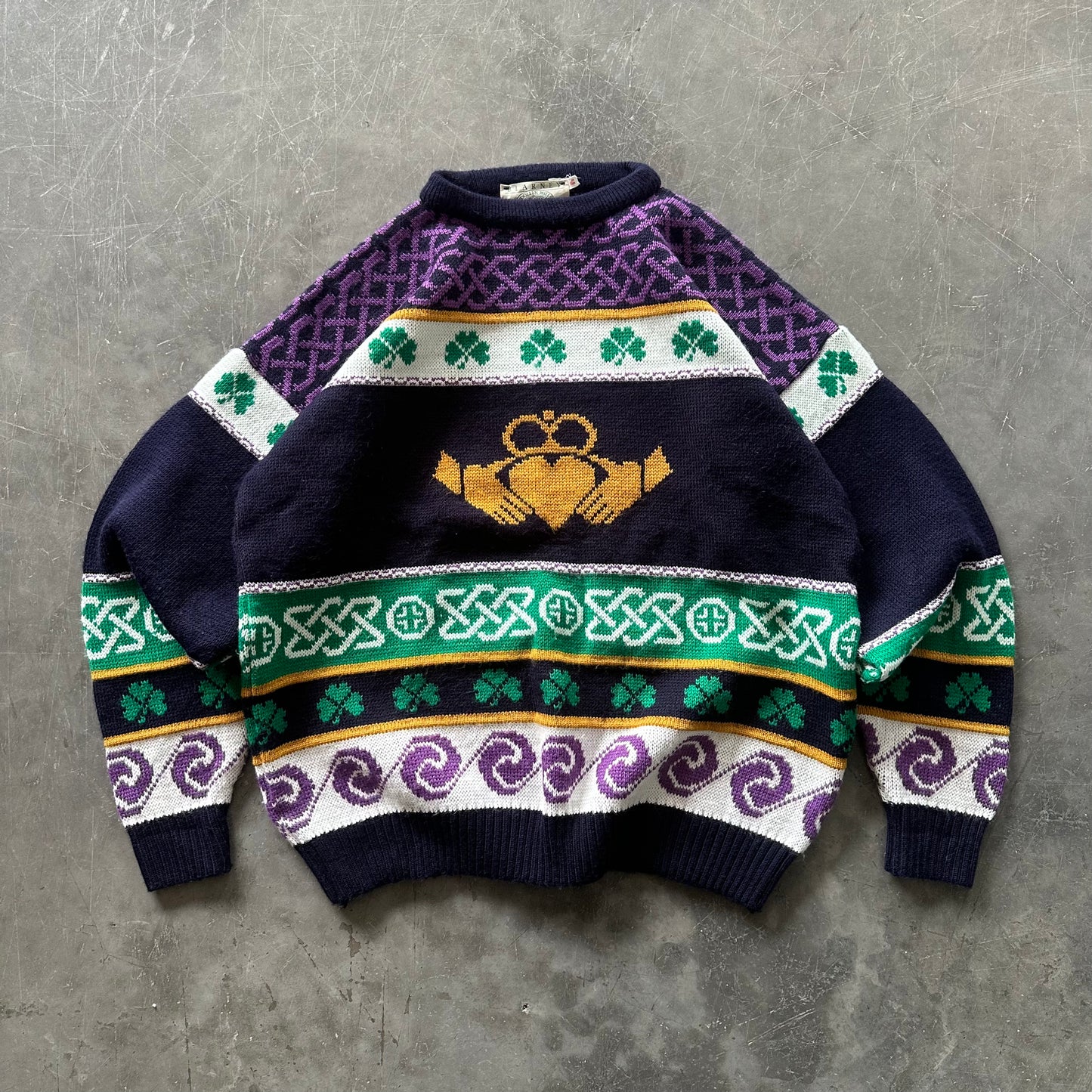 80's Vintage Claddagh Knit Sweater Size M/L