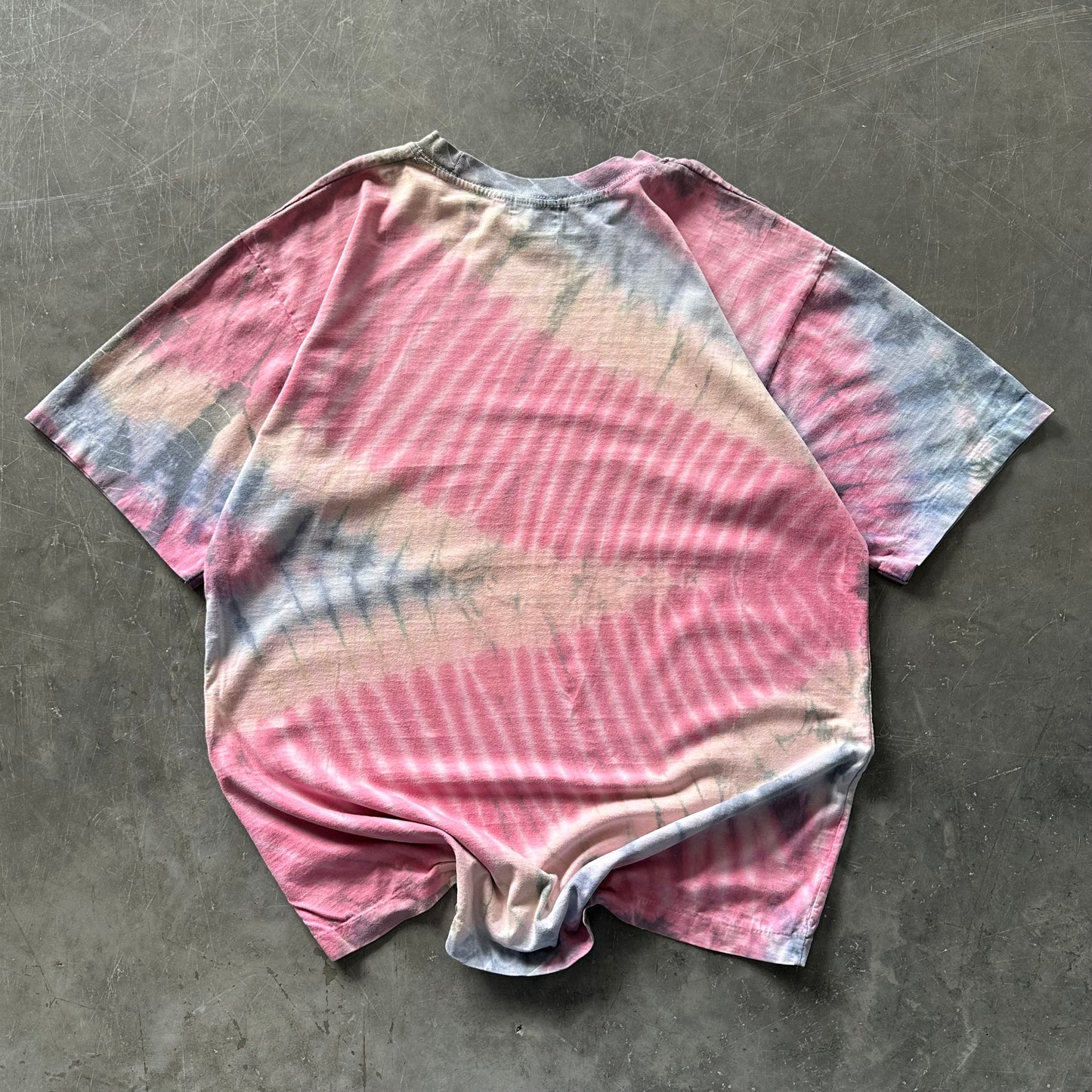 90's Vintage Faded Tie-Dyed Tee Size Large