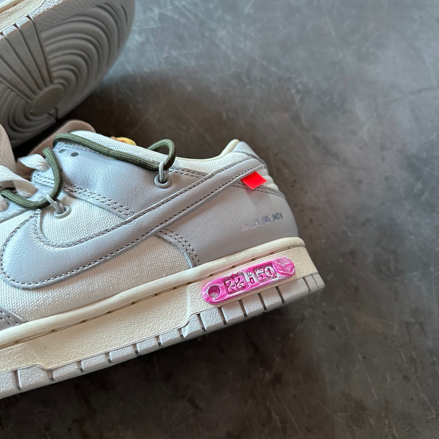 NIKE X OFF-WHITE Dunk Low LOT 22 UK 8