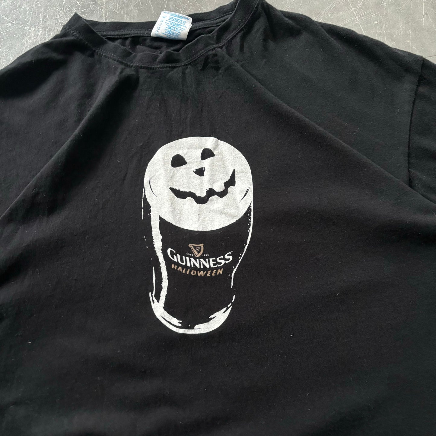 Vintage Guinness Halloween Tee Size XL